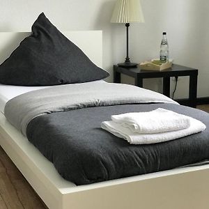 Zimmer mit Kingsize-Bett
